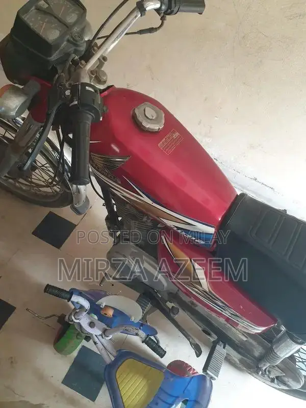 Honda 125 Motorcycle Compact City Commuter