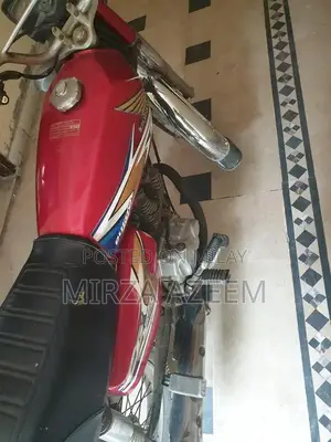 Honda 125 Motorcycle Compact City Commuter