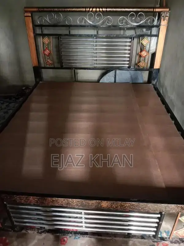 Unspecified Furniture Item for Sale