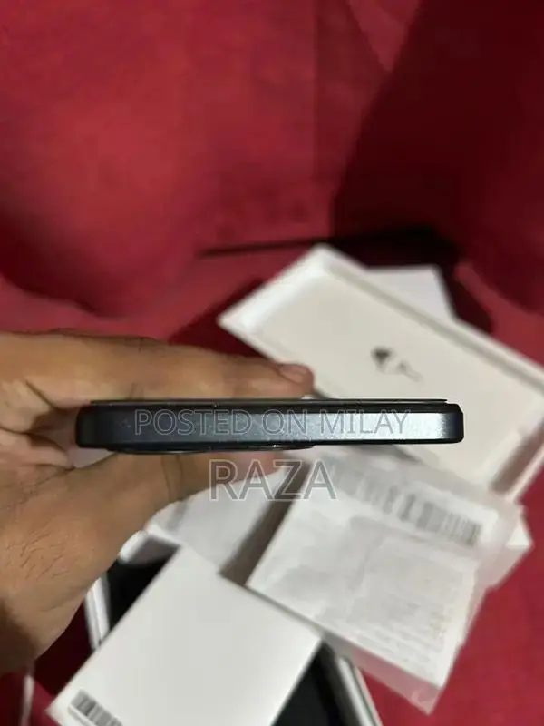 Mid-Range Smartphone with Compact Design and Ample Storage