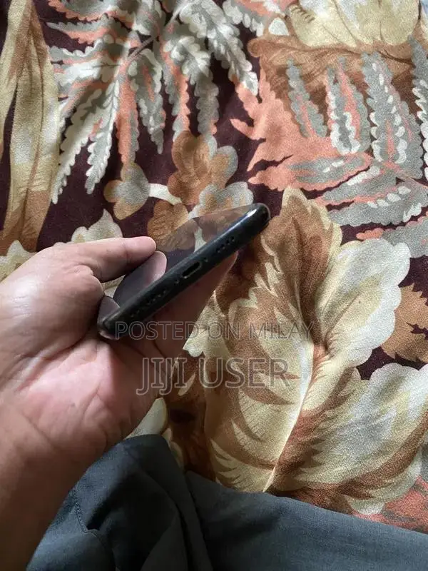 Apple iPhone XS Max 256GB Storage Smartphone