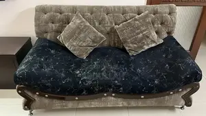 Photo - Spacious 6-Seater Sofa Set for Home or Office