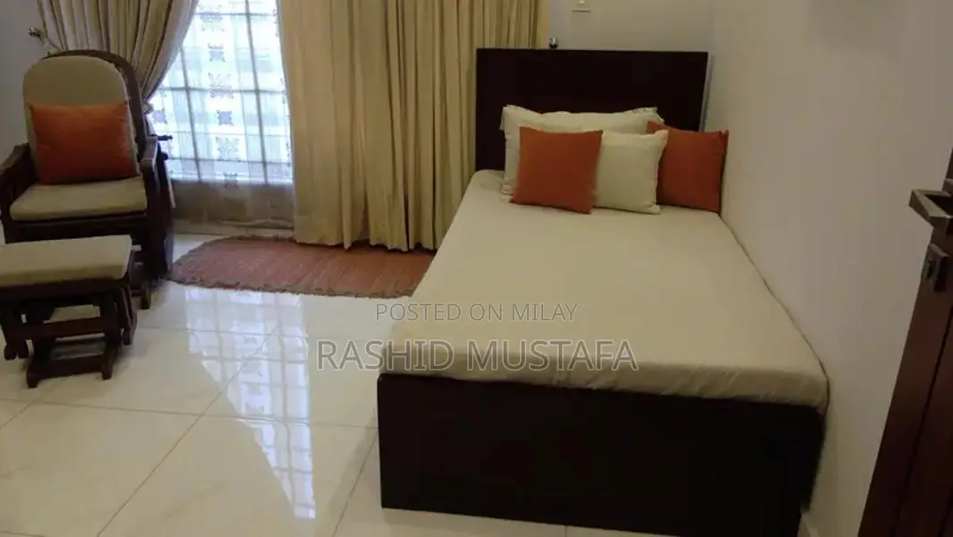 Solid Wood Single Bed Set with Mattress and Dressing Functionality