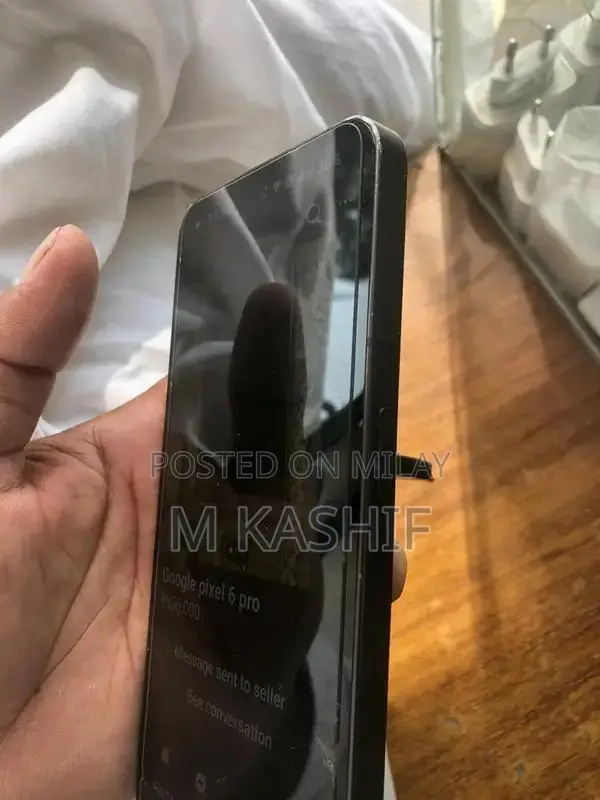 Minimalist Smartphone with Modern Design and High Performance