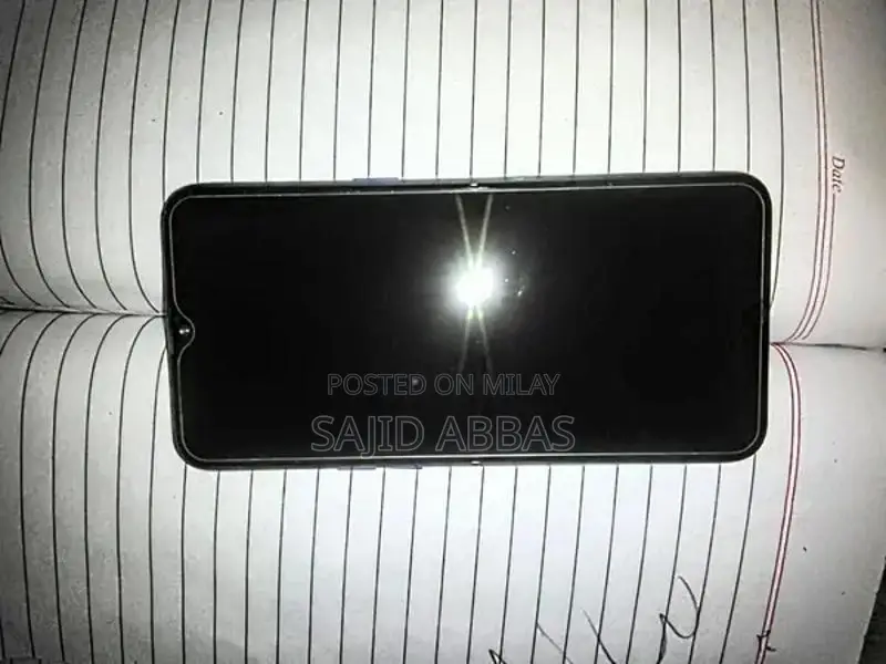 Realme 3 Smartphone 4GB RAM 64GB Storage Android 10