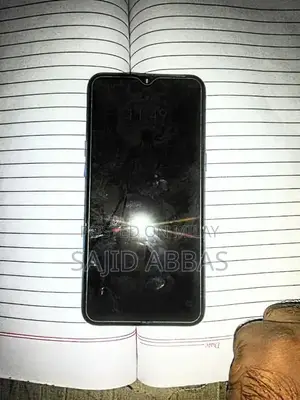 Realme 3 Smartphone 4GB RAM 64GB Storage Android 10