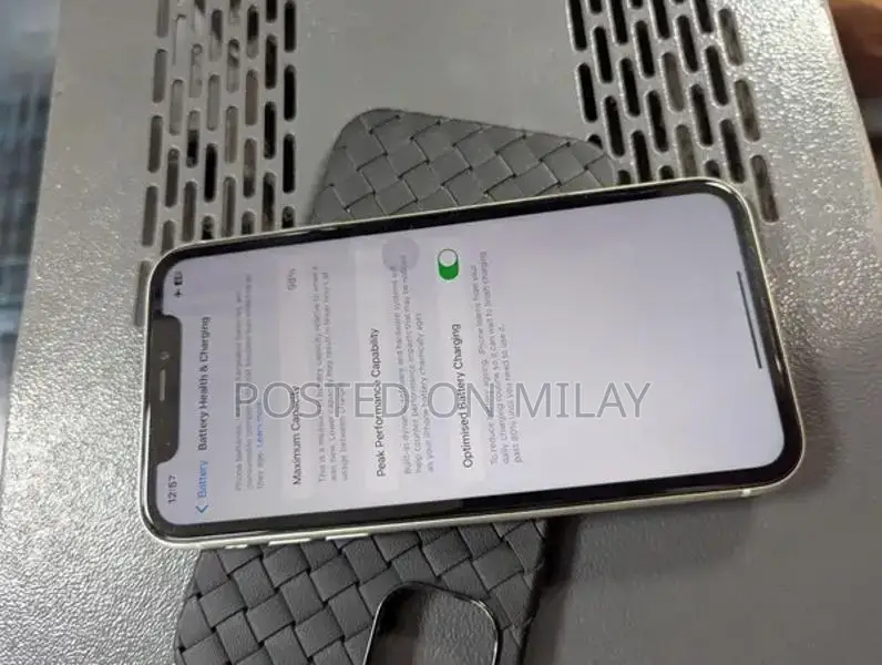 Apple iPhone 11 128GB Smartphone with High Battery Health