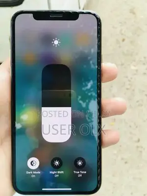 Photo - Apple iPhone XS 64GB Smartphone with Minor Functionality