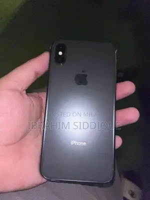 Photo - Apple iPhone X 256GB LLA Variant - Excellent Condition