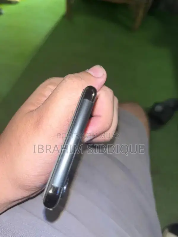 Apple iPhone X 256GB LLA Variant - Excellent Condition