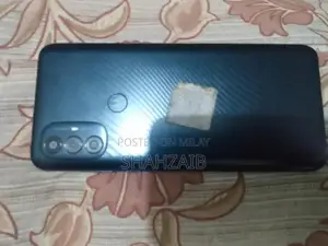 Mid-Range Smartphone with High-Resolution Camera