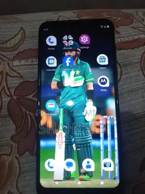 Mid-Range Smartphone with High-Resolution Camera