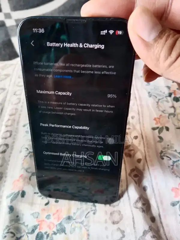 Apple iPhone 13 128GB Excellent Condition Smartphone