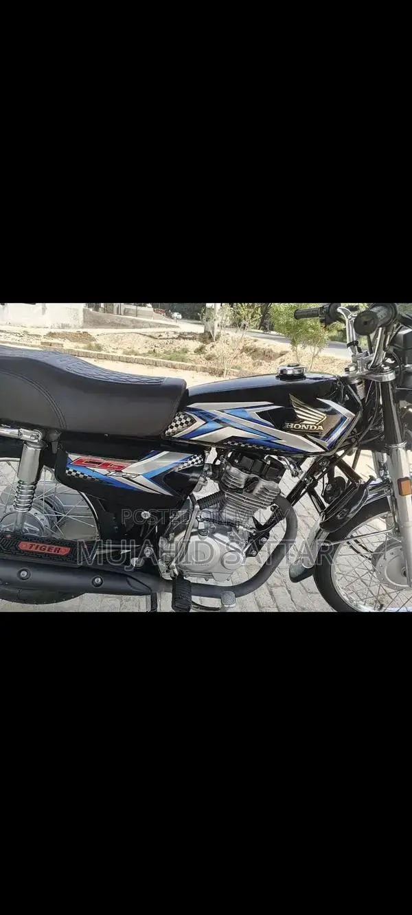 Honda 125cc Motorcycle - Single Cylinder Urban Commuter