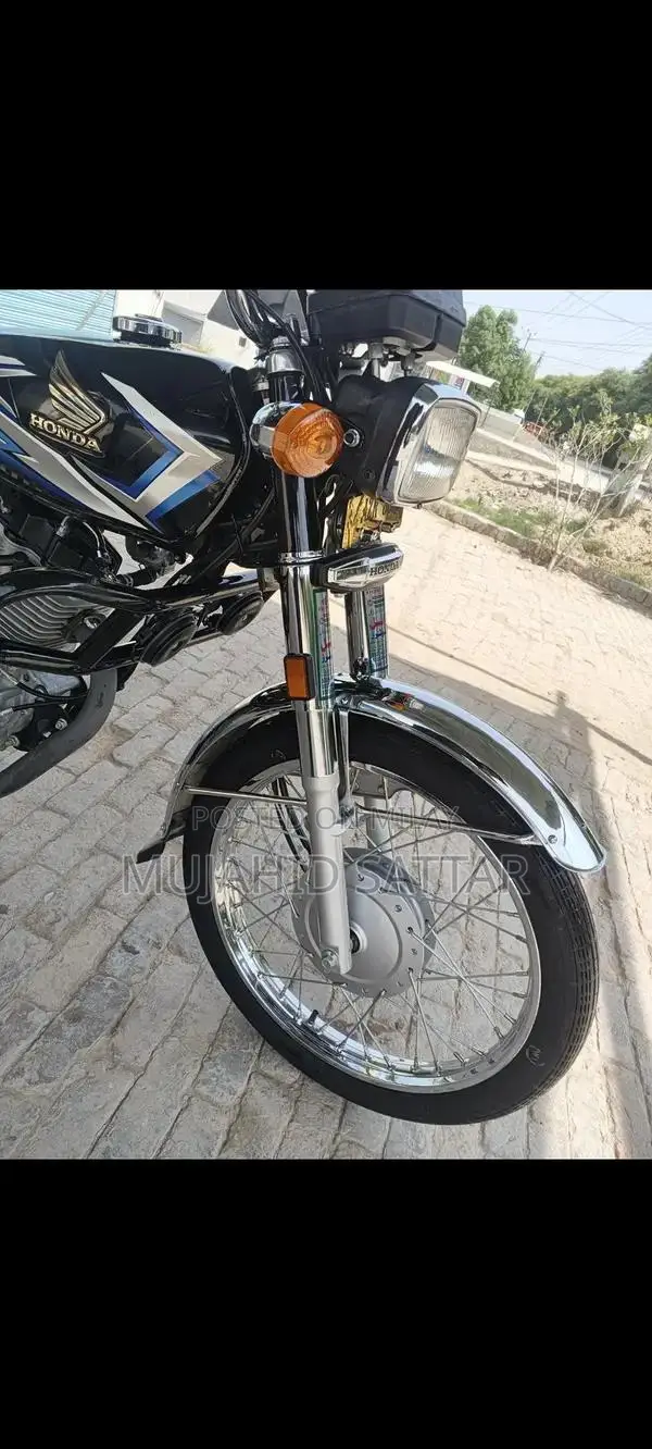 Honda 125cc Motorcycle - Single Cylinder Urban Commuter