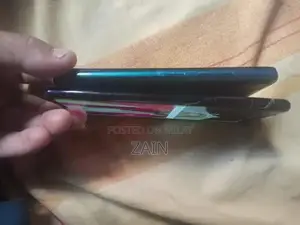 Smartphone with Screen Damage, Functional Condition