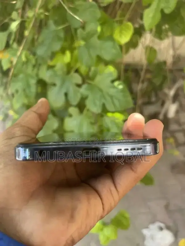 Infinix Hot 40i Smartphone - 8GB RAM, 128GB Storage, 50MP Camera