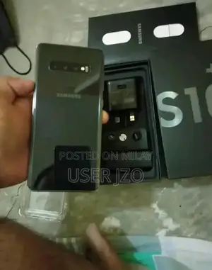 Samsung Galaxy S10 Plus Smartphone Premium Flagship Device