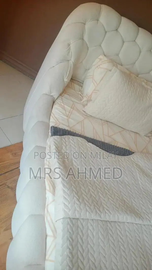 Cream Bubble Bed with Soft Fabric Upholstery