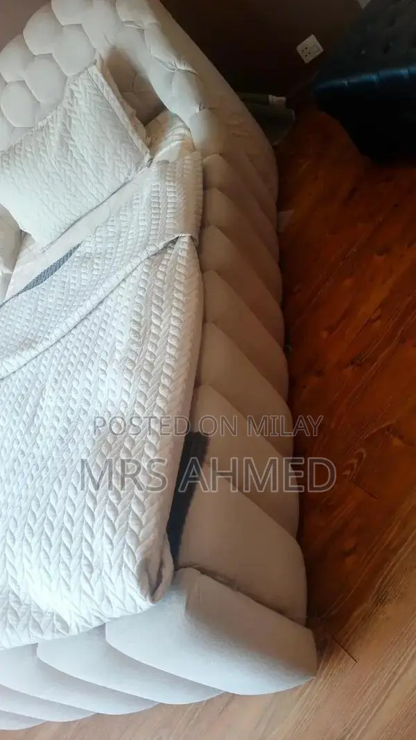 Cream Bubble Bed with Soft Fabric Upholstery