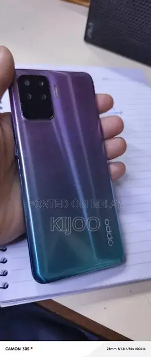 Dual SIM Smartphone with Large Storage and Mint Condition