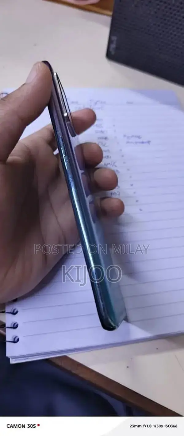 Dual SIM Smartphone with Large Storage and Mint Condition