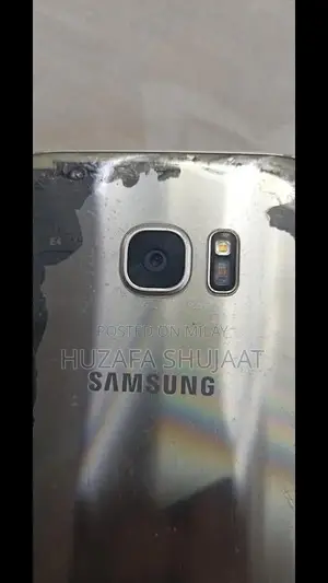 Smartphone S7 Edge with Minimal Wear, 32GB Storage