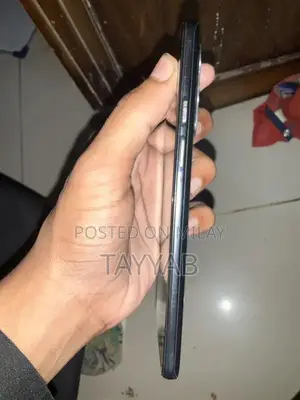 High-Performance OnePlus 5G Smartphone with Ample Storage