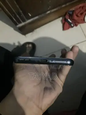 High-Performance OnePlus 5G Smartphone with Ample Storage