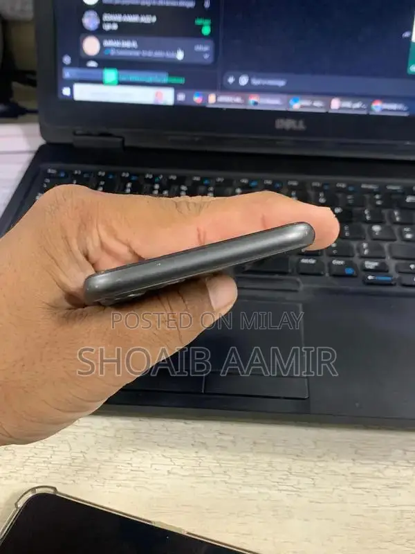 iPhone 11 128GB Used Smartphone with Original Display