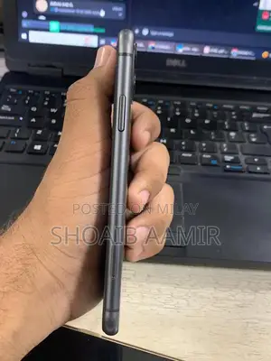 iPhone 11 128GB Used Smartphone with Original Display