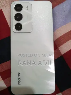 Photo - Realme Smartphone 8GB RAM 128GB Storage Excellent Condition
