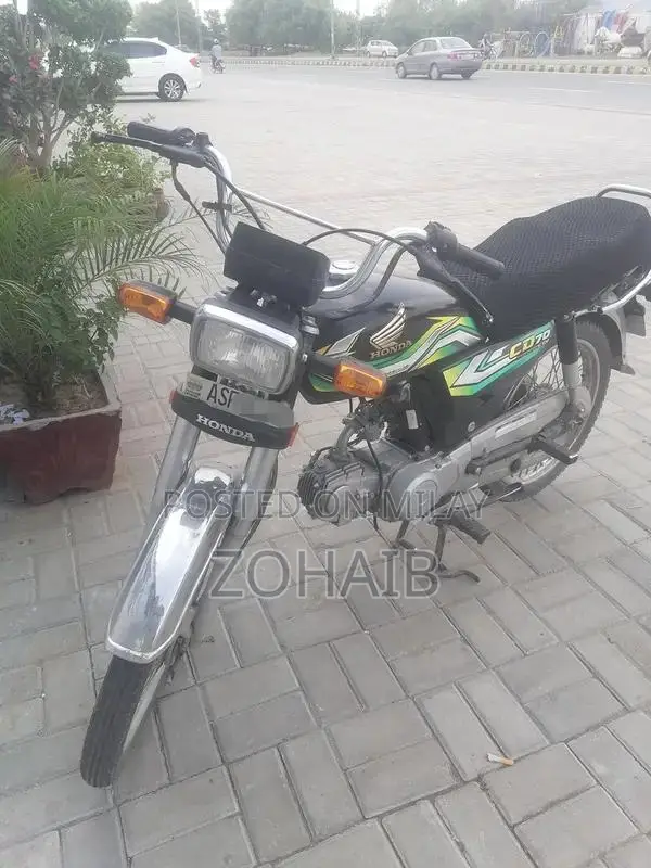 Honda Motorcycle in Excellent Condition - Ready to Ride