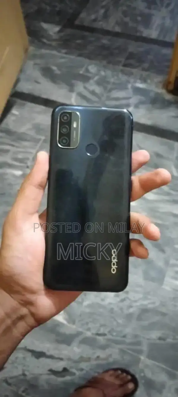 Oppo Smartphone with Excellent Camera and Battery Performance