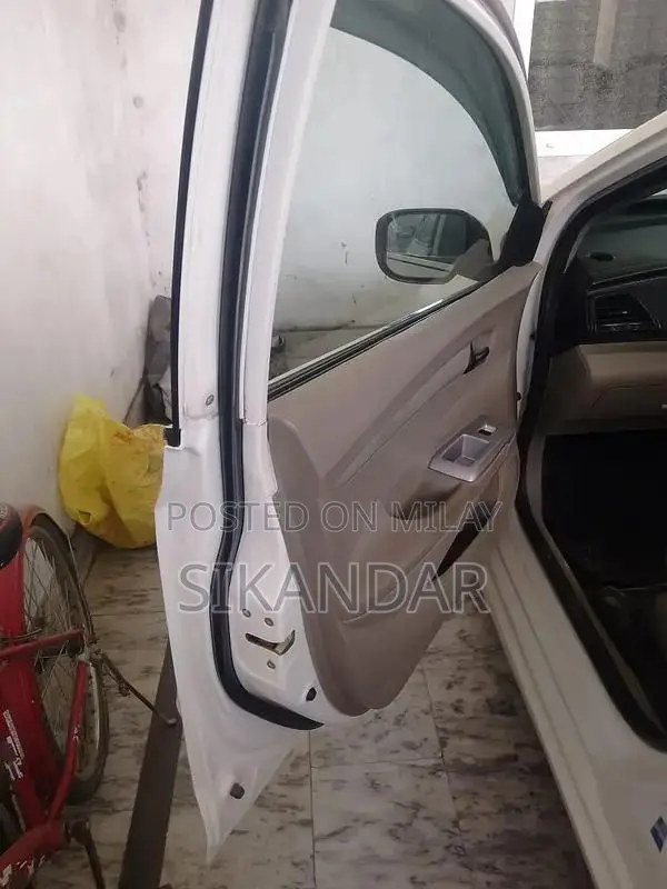 Honda City Sedan 2014 - Compact Reliable Urban Vehicle