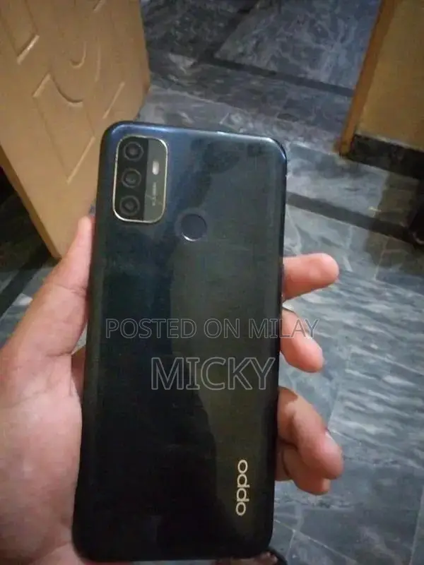 Oppo Smartphone with Excellent Camera and Battery Performance