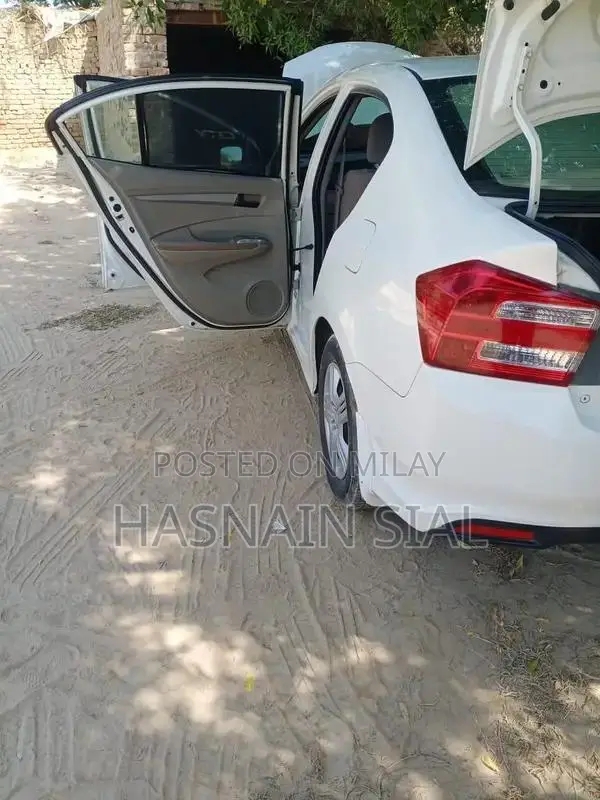 Honda City Sedan 2017 Model - Well Maintained Vehicle