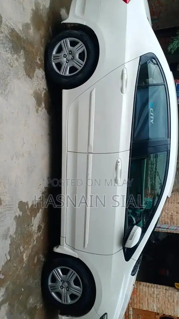 Honda City Sedan 2017 Model - Well Maintained Vehicle