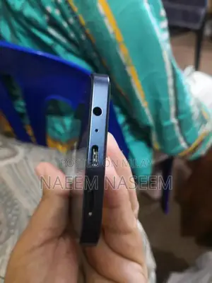 Budget Smartphone with Compact Design and Long Battery Life