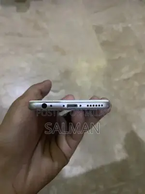 Pre-Owned iPhone 6 with Battery Replacement and Functional Display
