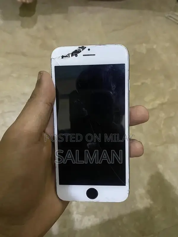 Pre-Owned iPhone 6 with Battery Replacement and Functional Display