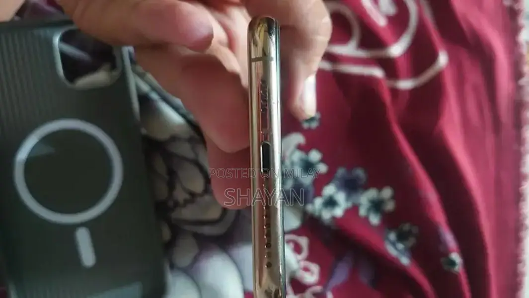 Premium Smartphone High Performance Model