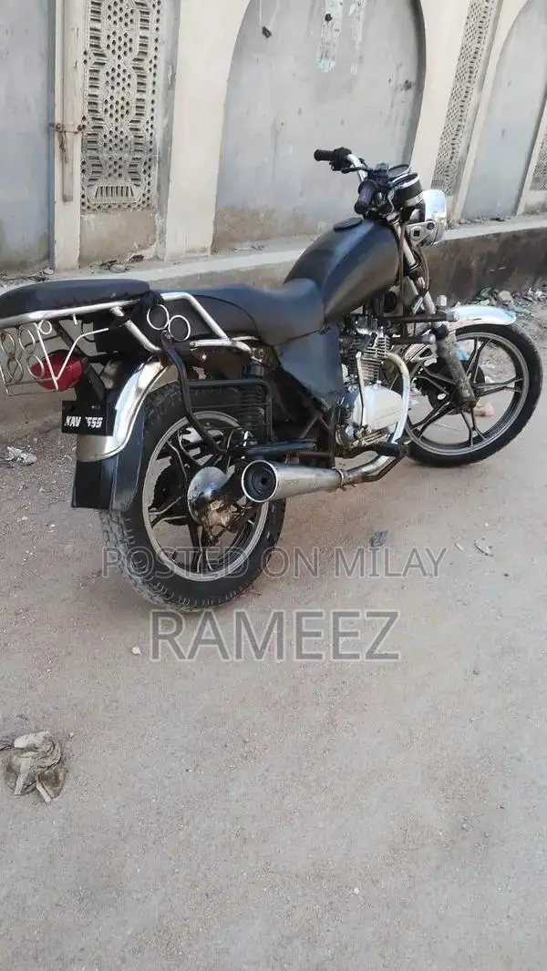 Hero 125 Chopper Motorcycle - Classic Style Ride