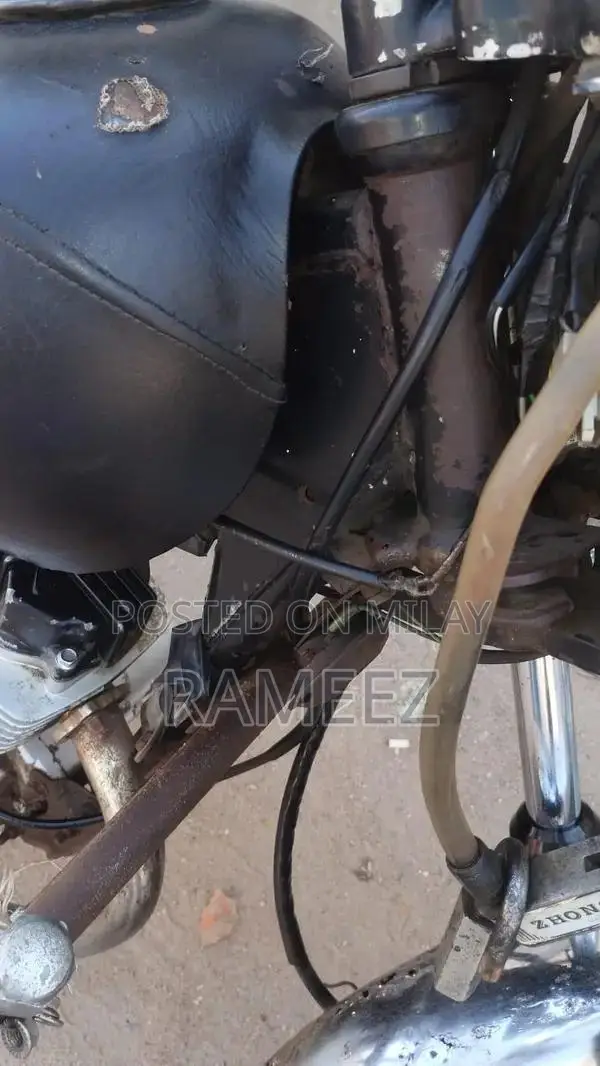 Hero 125 Chopper Motorcycle - Classic Style Ride