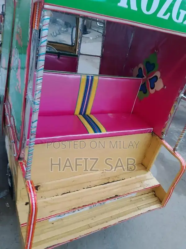 RozGar Tanaatan Rickshaw Vehicle