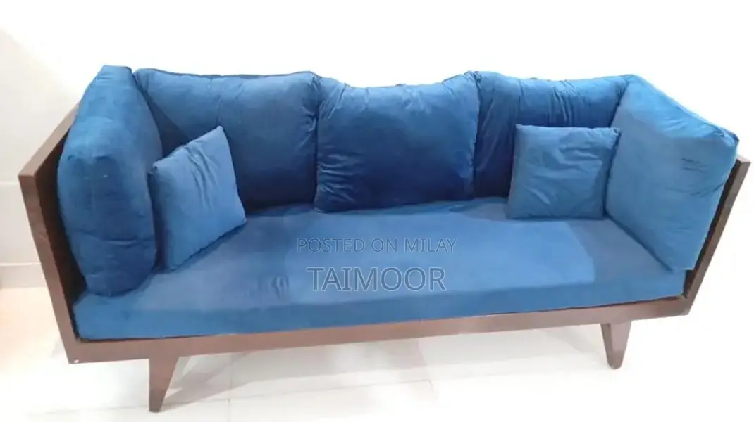 Comfortable 5 Seater Blue Design Sofa Set