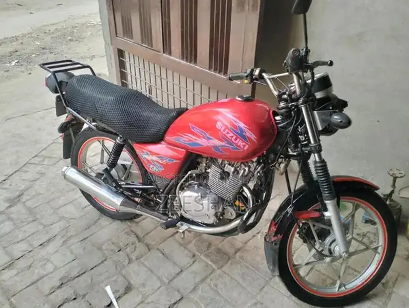 Suzuki GS150 Motorcycle - Clean and Ready to Ride