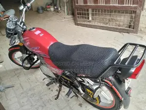 Suzuki GS150 Motorcycle - Clean and Ready to Ride