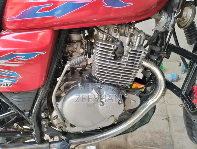 Suzuki GS150 Motorcycle - Clean and Ready to Ride