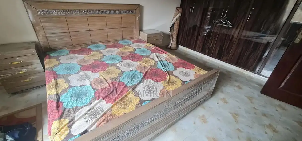 King Size and Single Bedroom Set with Dressing Tables